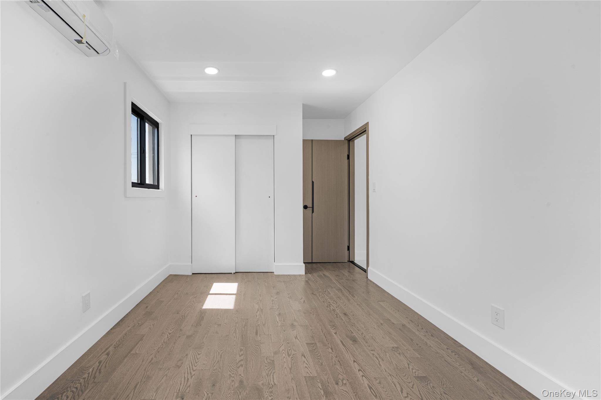 Single Family Central Park Road  Nassau County, NY 11803, MLS-1025004-21