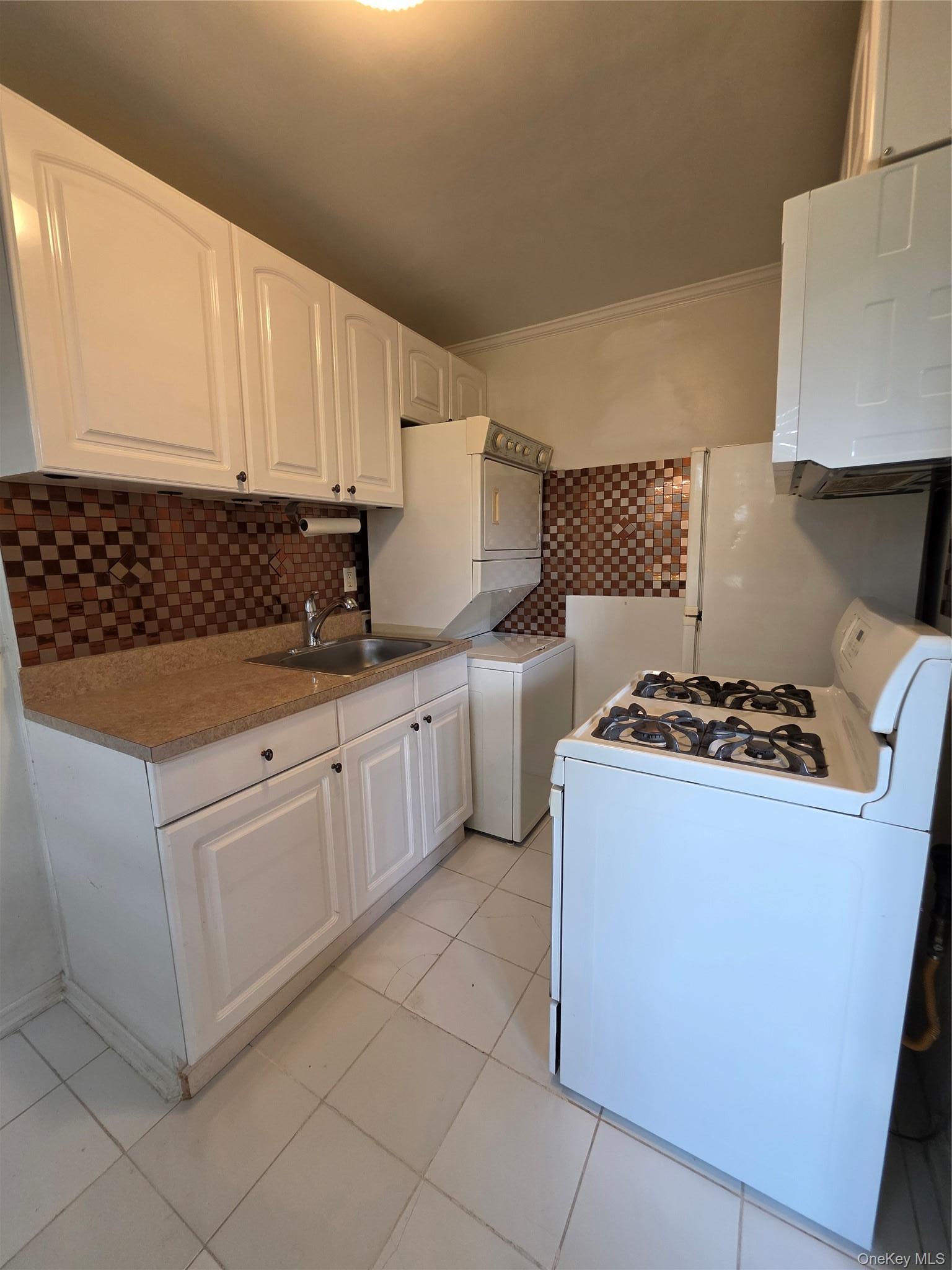 Apartment Park Drive East Queens, NY 11367, MLS-1025040-7