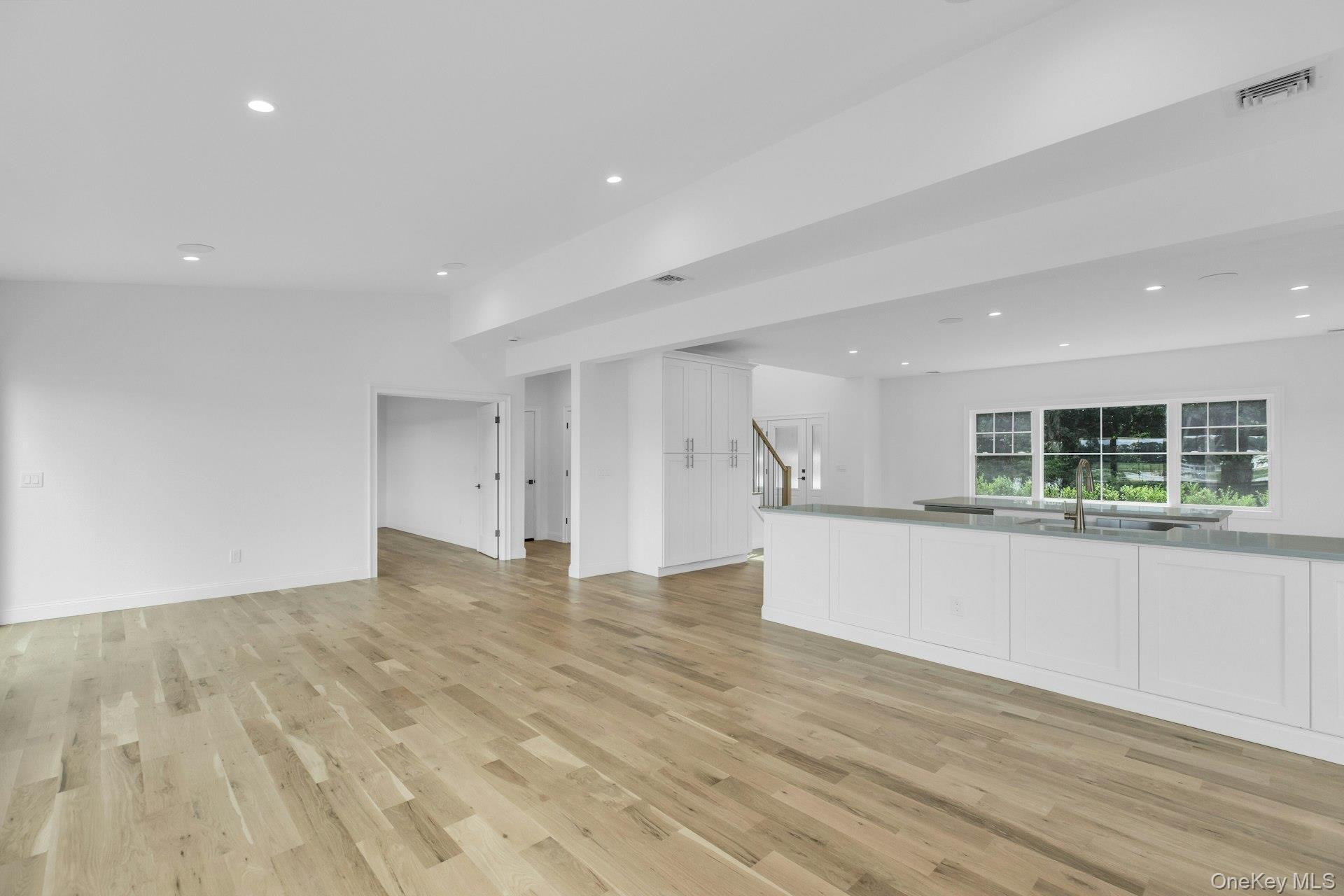 Single Family Peconic Bay Boulevard  Suffolk County, NY 11901, MLS-1025045-15