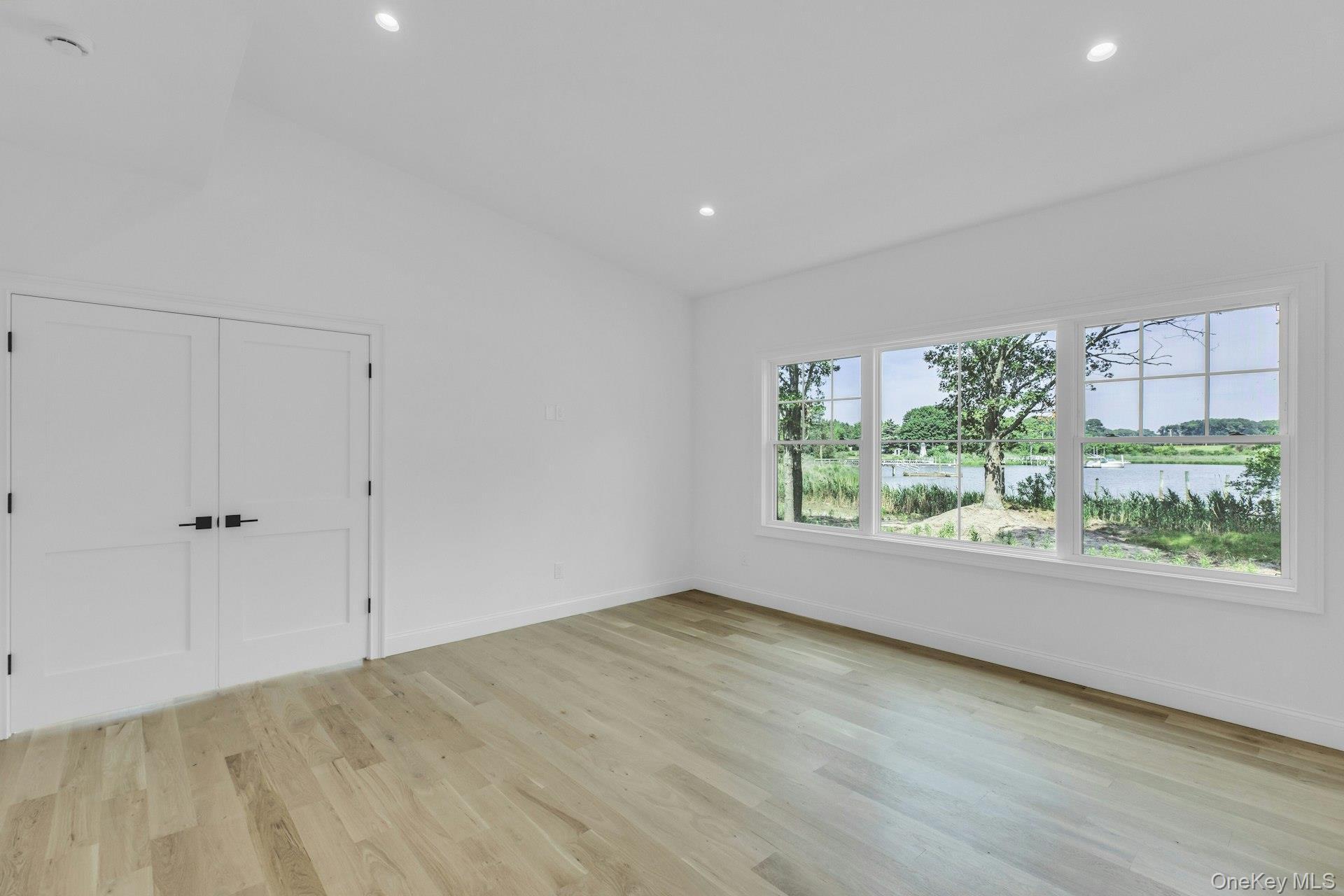Single Family Peconic Bay Boulevard  Suffolk County, NY 11901, MLS-1025045-19