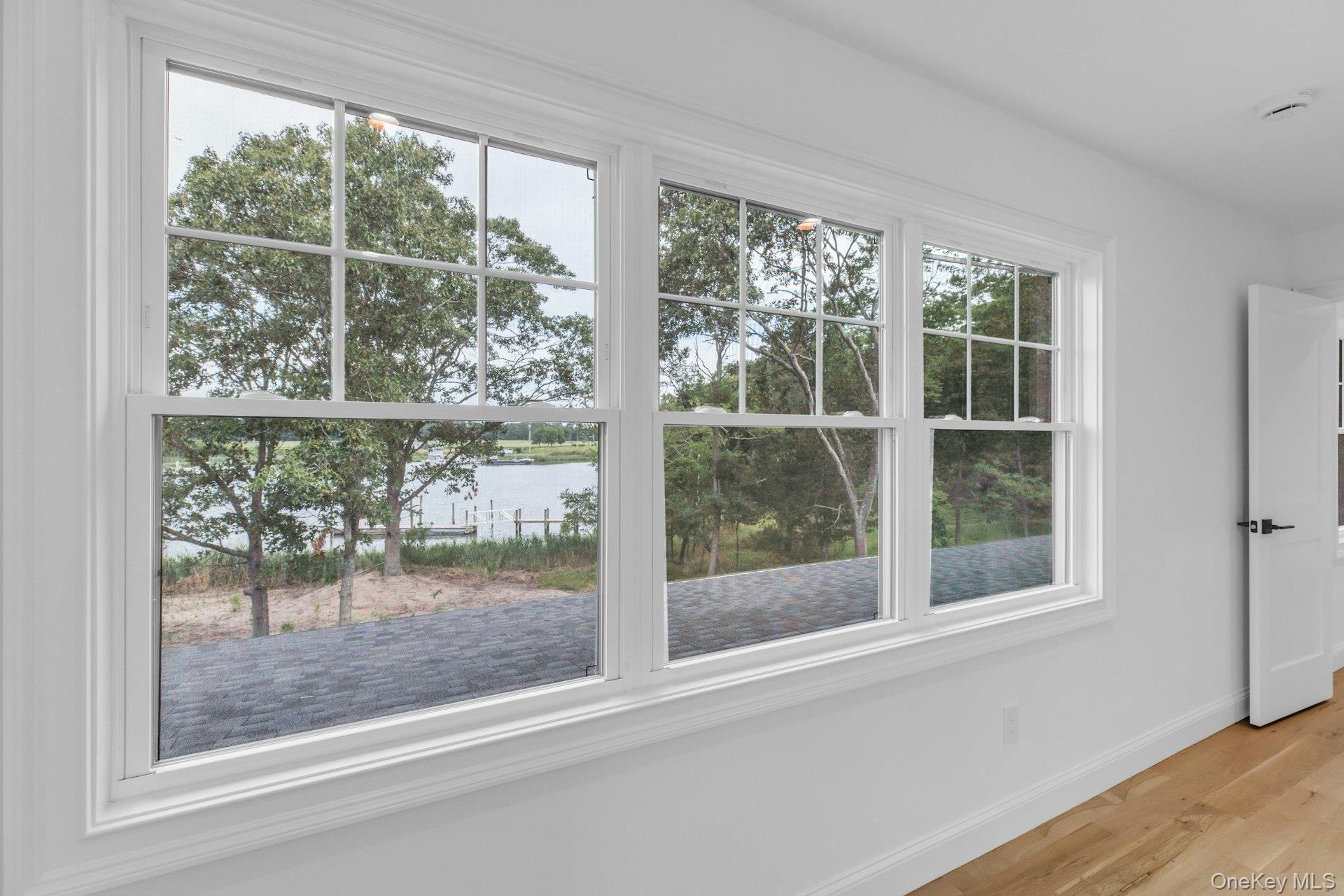 Single Family Peconic Bay Boulevard  Suffolk County, NY 11901, MLS-1025045-27
