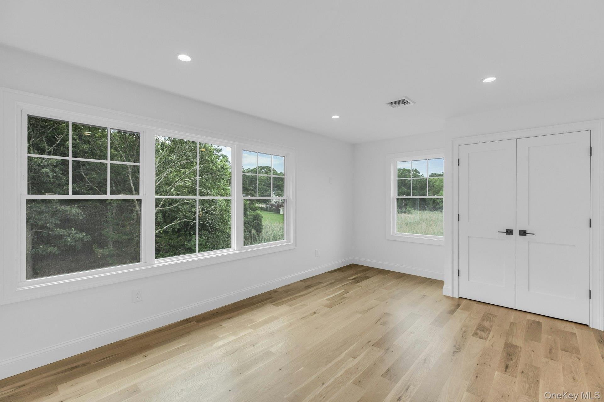 Single Family Peconic Bay Boulevard  Suffolk County, NY 11901, MLS-1025045-30
