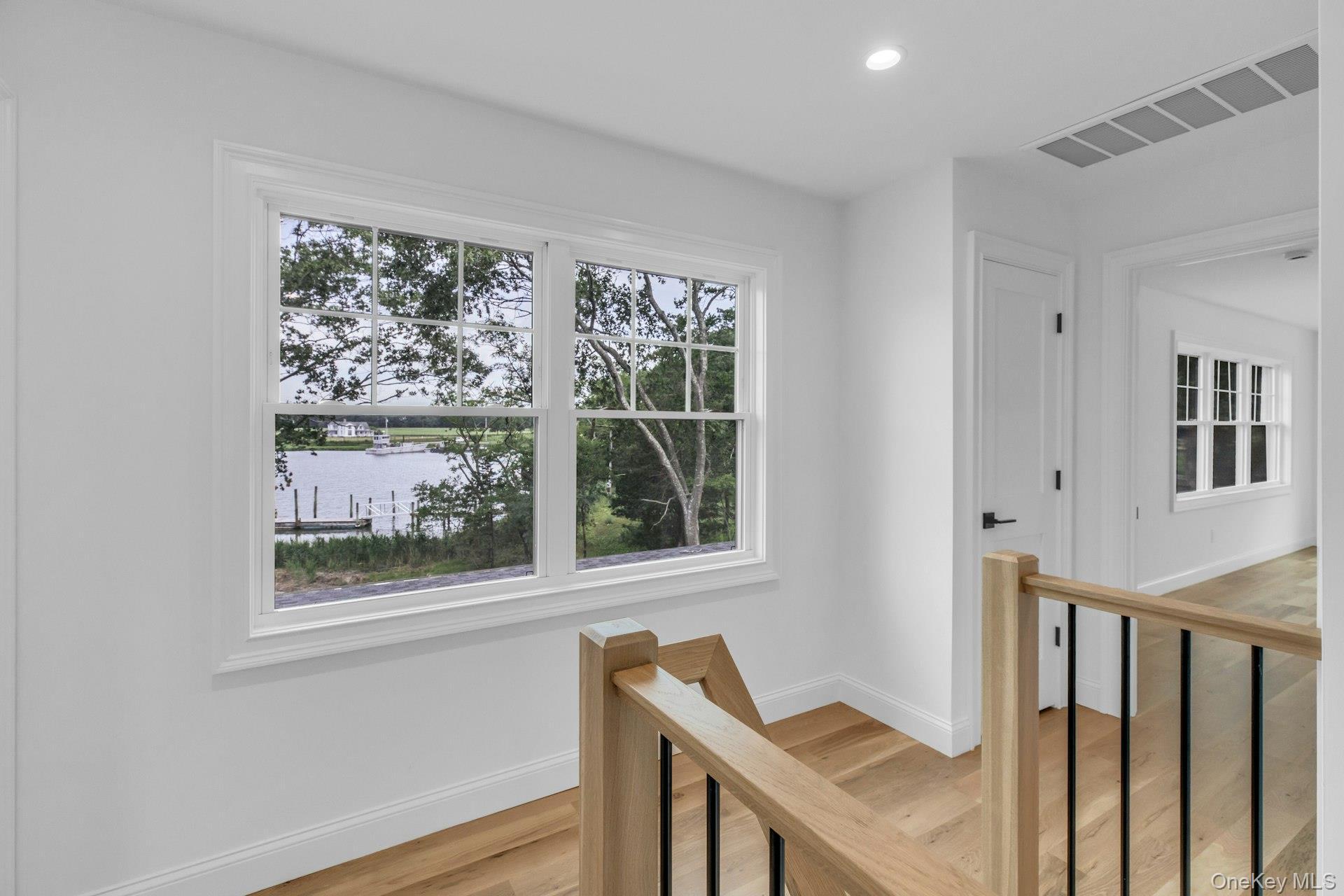 Single Family Peconic Bay Boulevard  Suffolk County, NY 11901, MLS-1025045-32