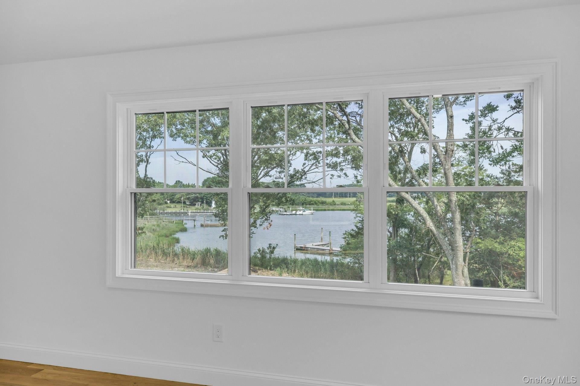 Single Family Peconic Bay Boulevard  Suffolk County, NY 11901, MLS-1025045-36