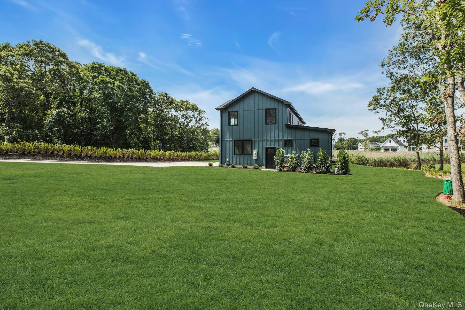 Single Family Peconic Bay Boulevard  Suffolk County, NY 11901, MLS-1025045-38