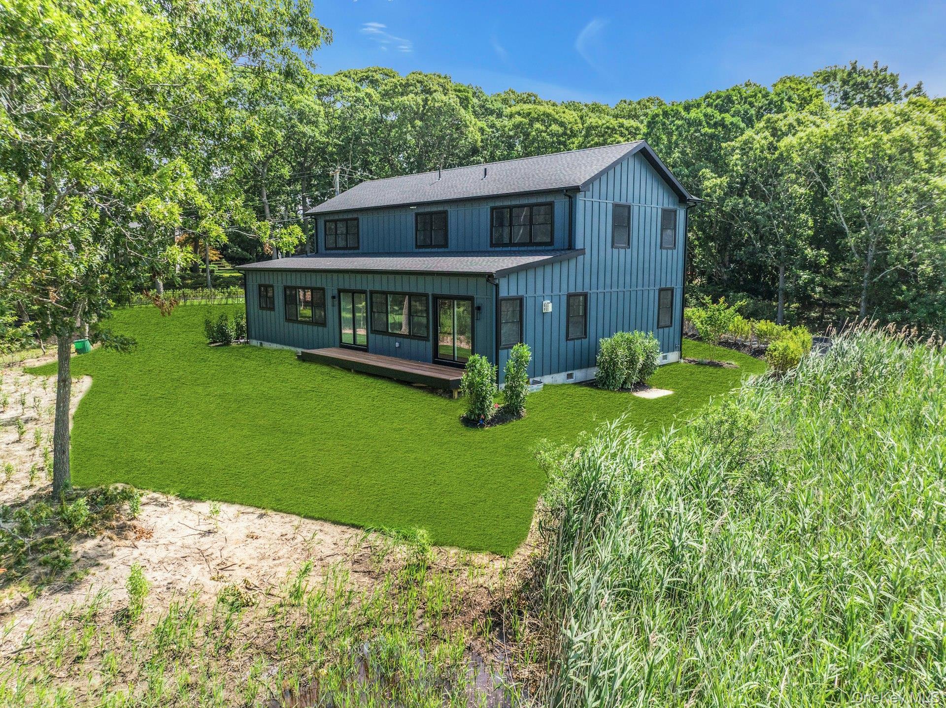 Single Family Peconic Bay Boulevard  Suffolk County, NY 11901, MLS-1025045-40
