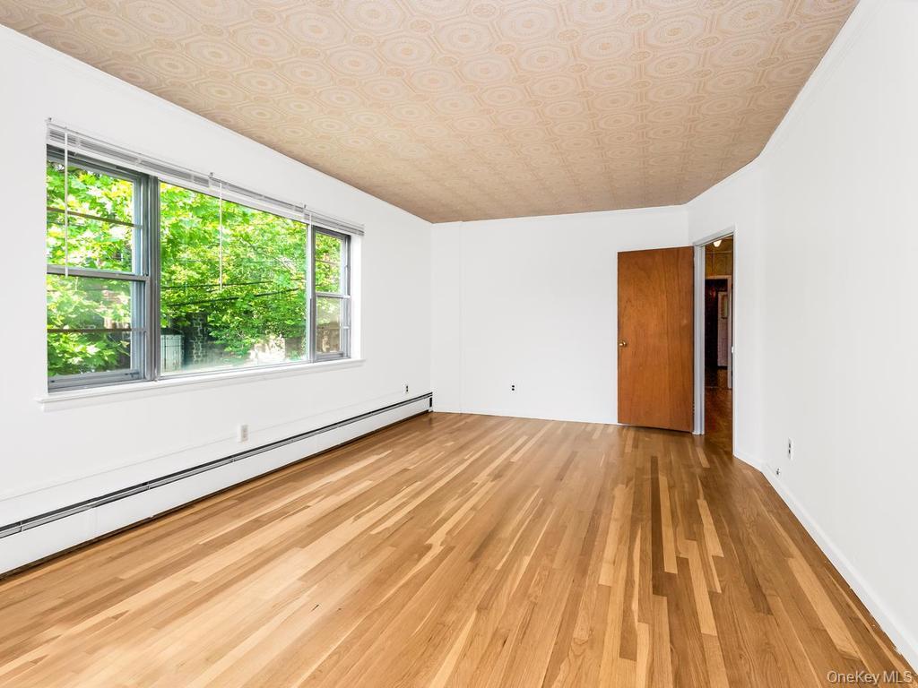 Single Family Tyndall Avenue Bronx, NY 10471, MLS-1025050-10