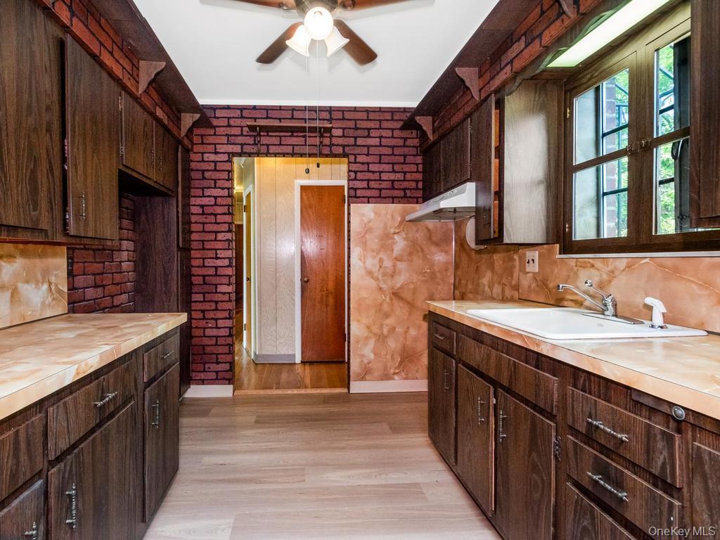Single Family Tyndall Avenue Bronx, NY 10471, MLS-1025050-12