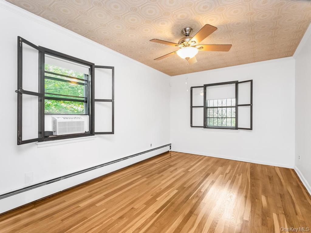 Single Family Tyndall Avenue Bronx, NY 10471, MLS-1025050-13