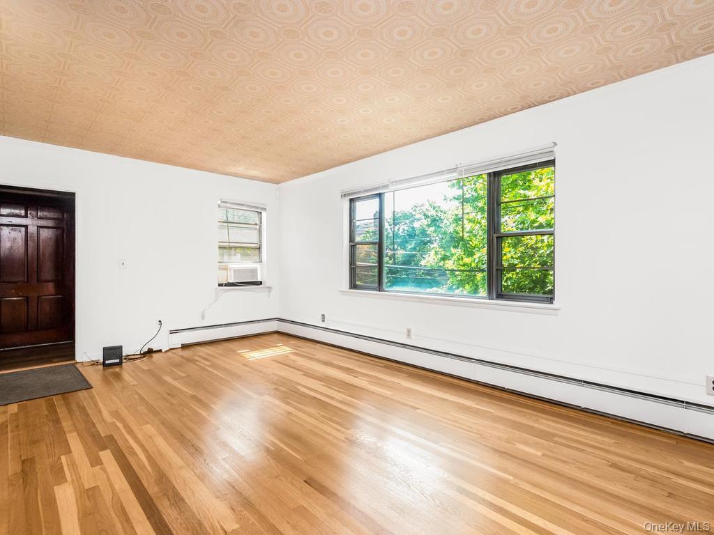 Single Family Tyndall Avenue Bronx, NY 10471, MLS-1025050-9