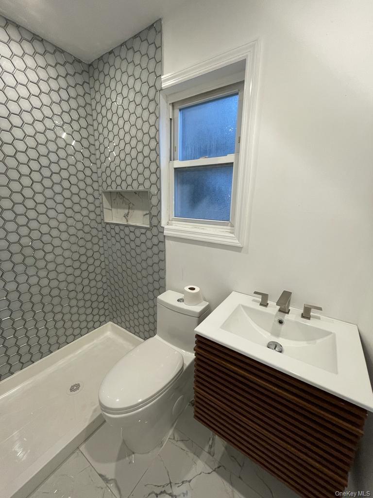 Apartment 137th Rd  Queens, NY 11422, MLS-1025065-3