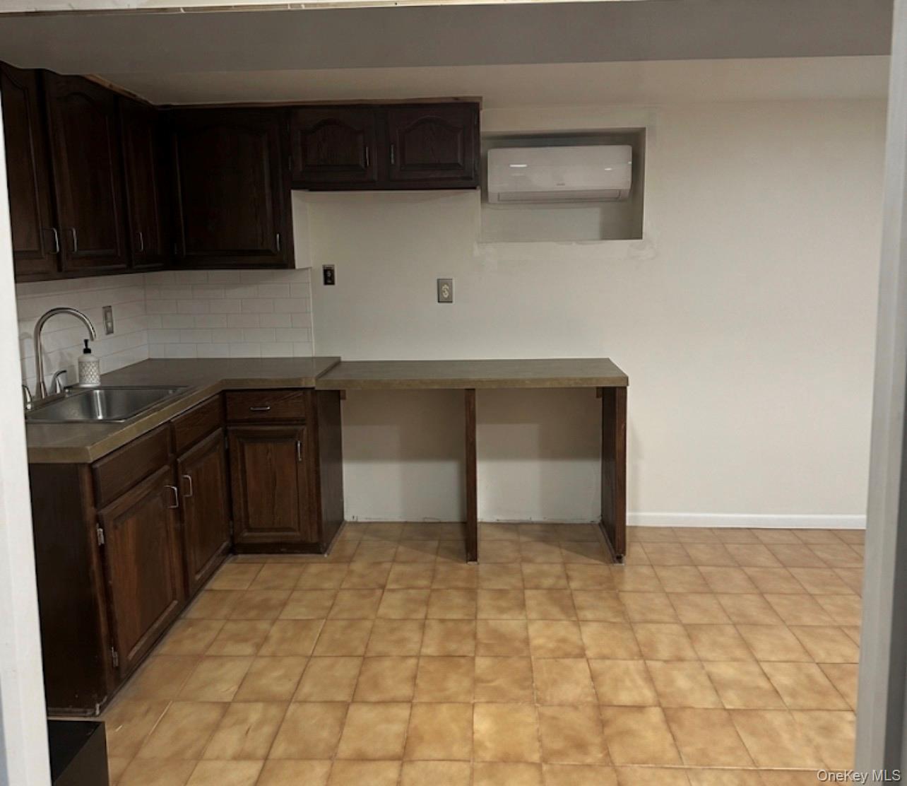Single Family Barkley Avenue Bronx, NY 10465, MLS-1025088-12