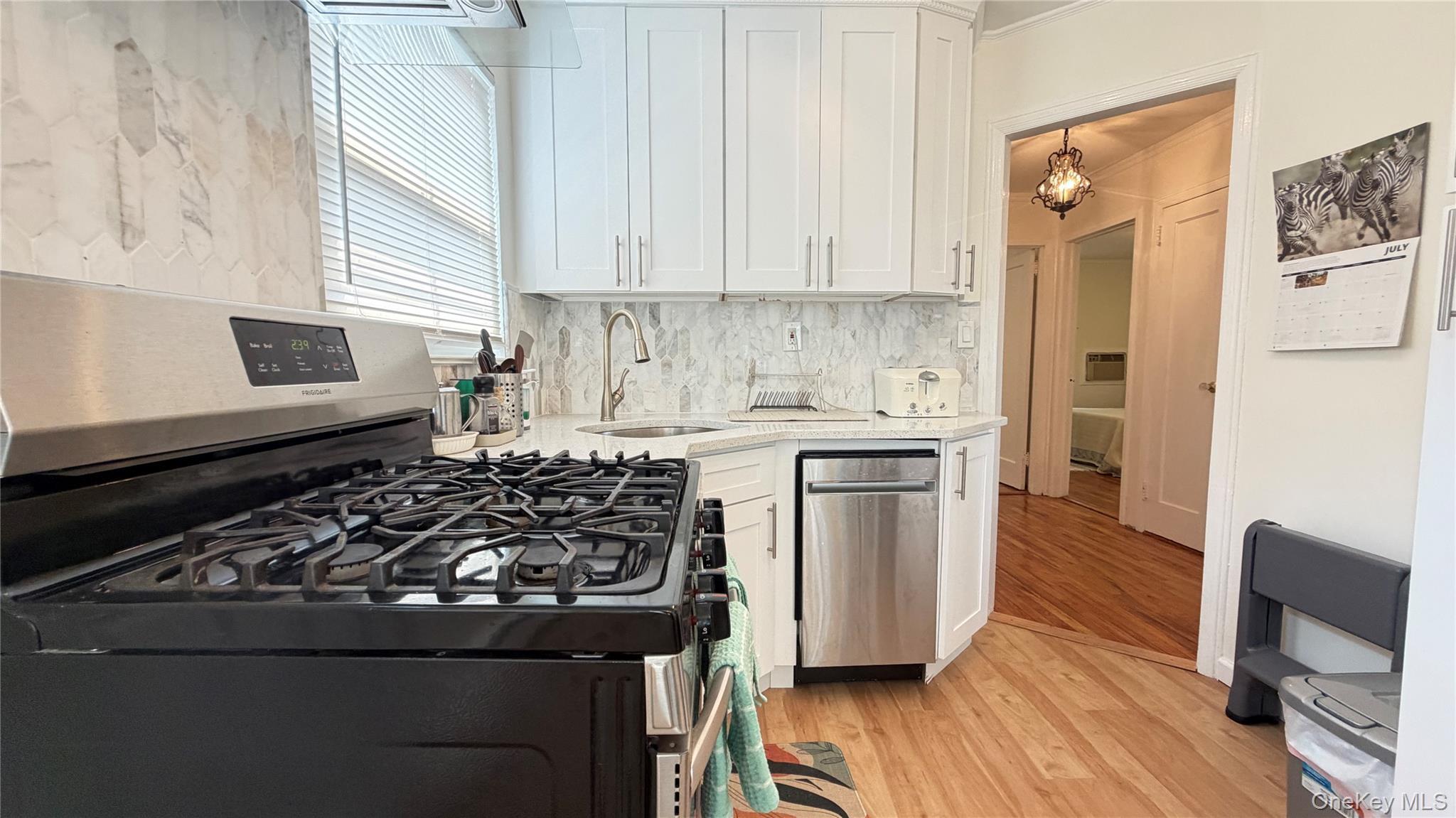 Single Family 80th Avenue Queens, NY 11004, MLS-1025100-16
