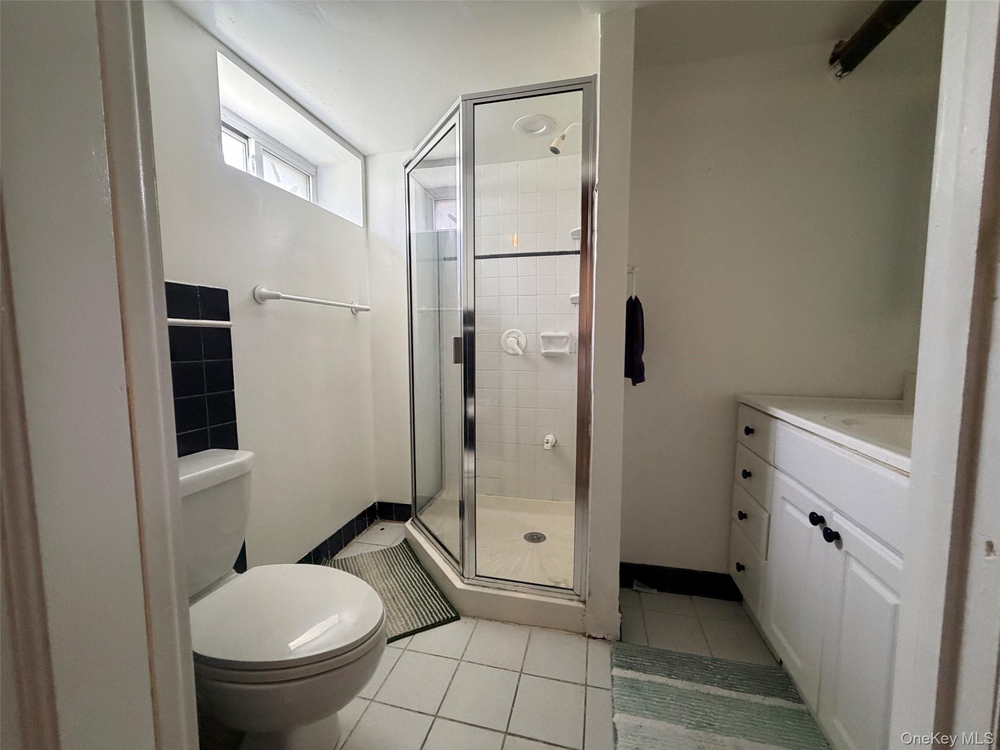 Single Family 80th Avenue Queens, NY 11004, MLS-1025100-31