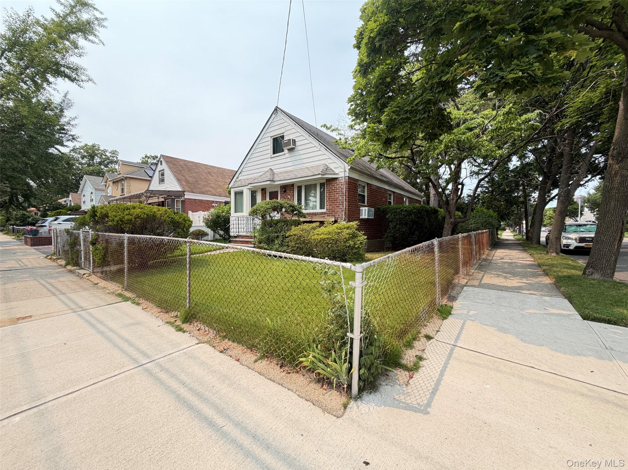 Single Family 80th Avenue Queens, NY 11004, MLS-1025100-39
