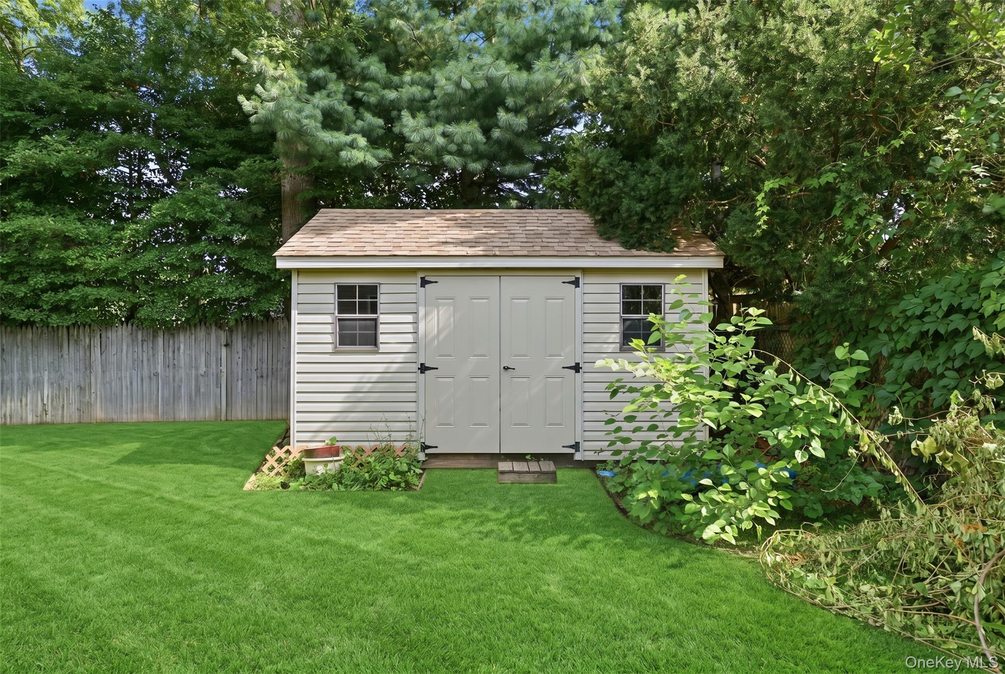 Single Family Liberty Street  Suffolk County, NY 11716, MLS-1025108-36
