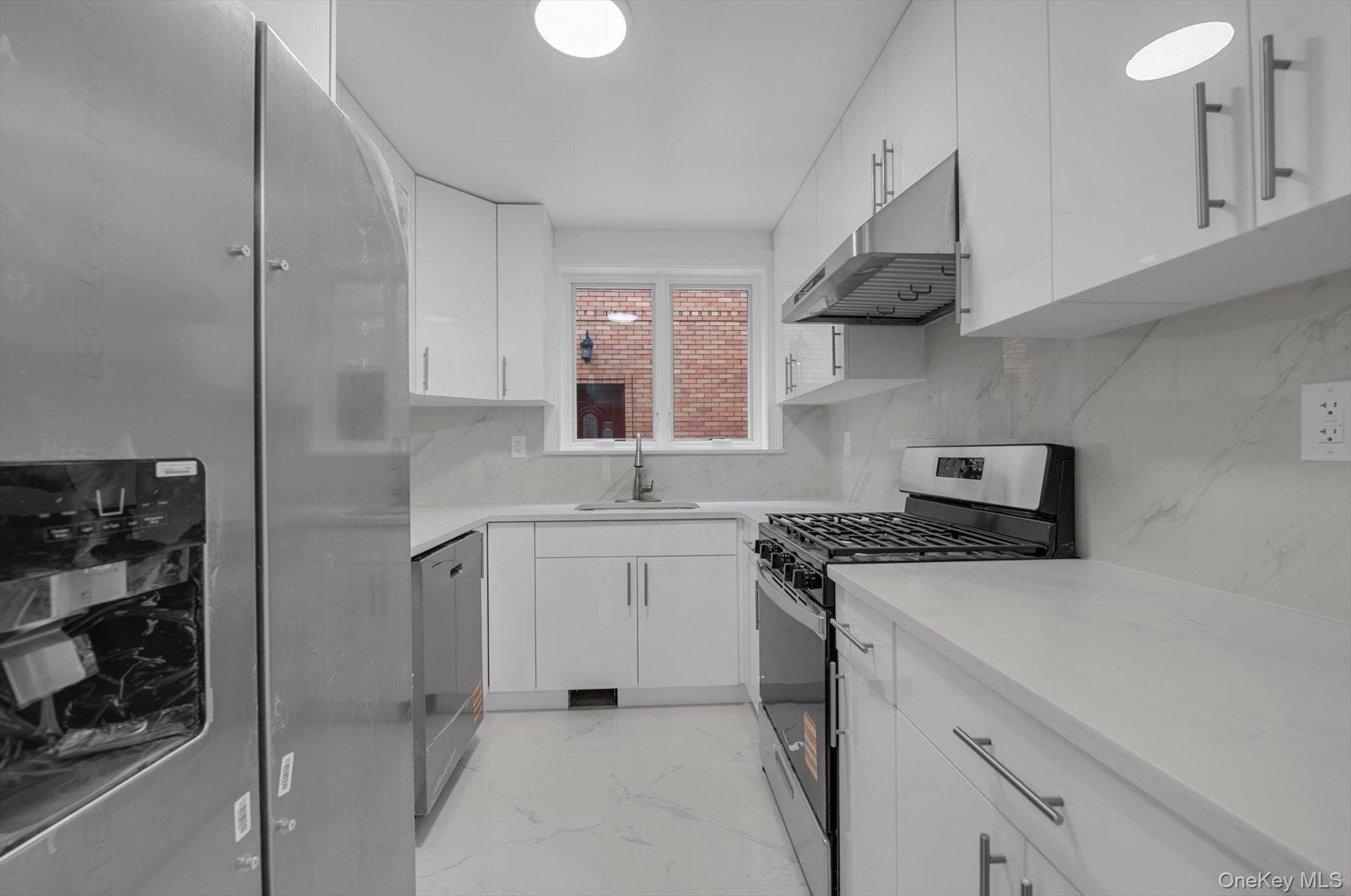Single Family 247th Street Queens, NY 11363, MLS-1025119-27