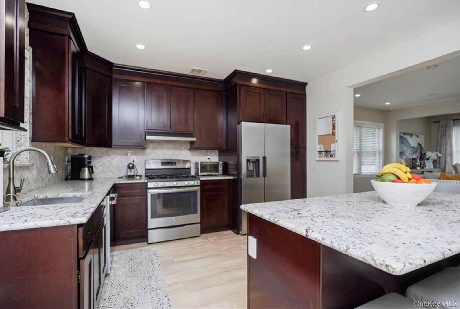 Single Family 7 Street Staten Island, NY 10306, MLS-1025132-15