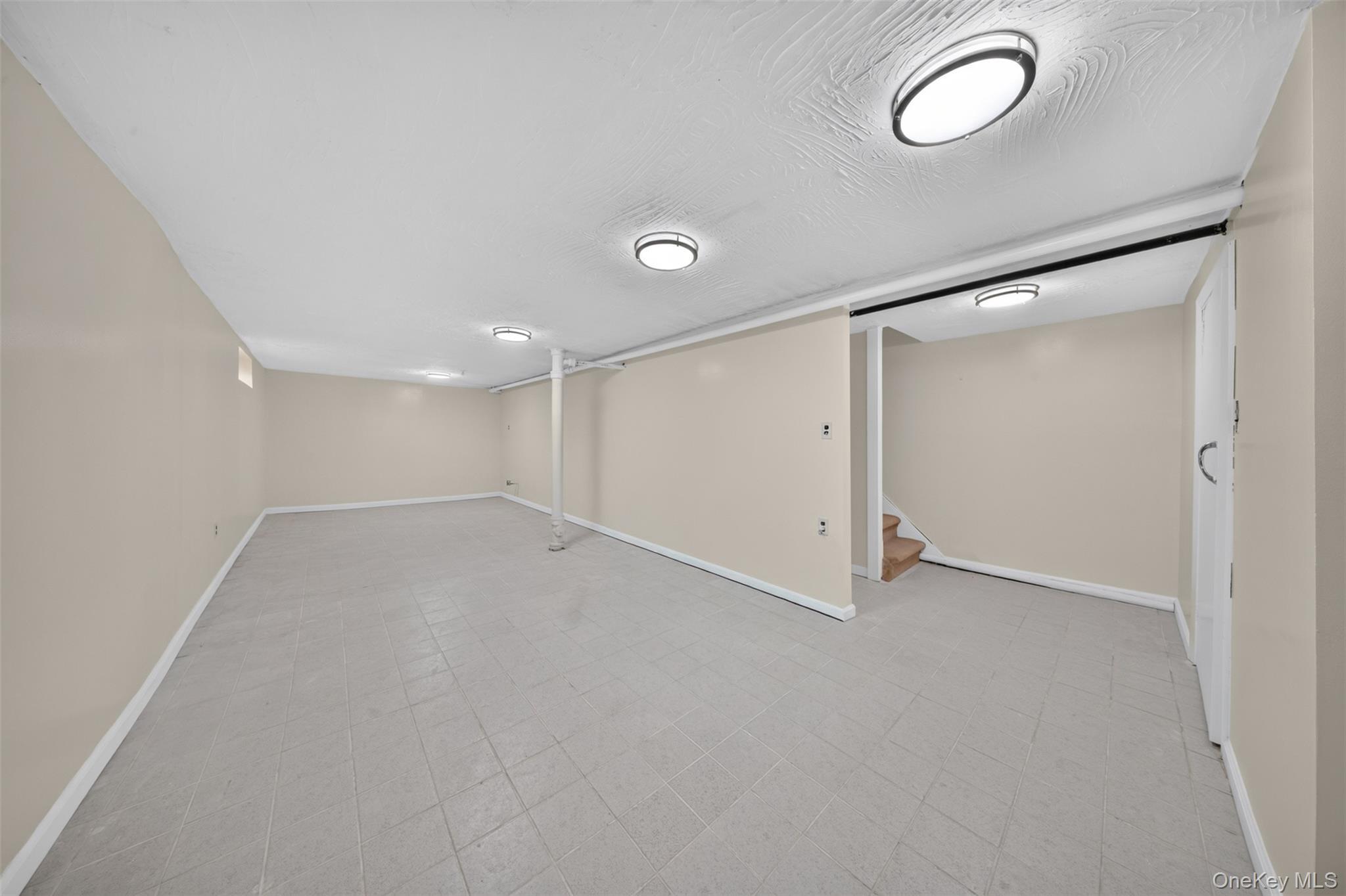 Single Family Kalmia Avenue Queens, NY 11355, MLS-1025137-19