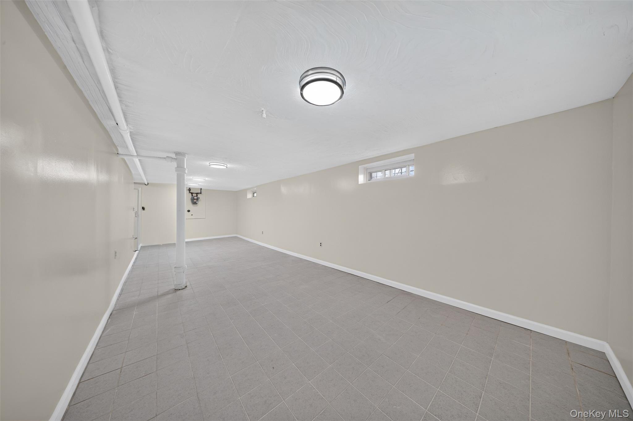 Single Family Kalmia Avenue Queens, NY 11355, MLS-1025137-20