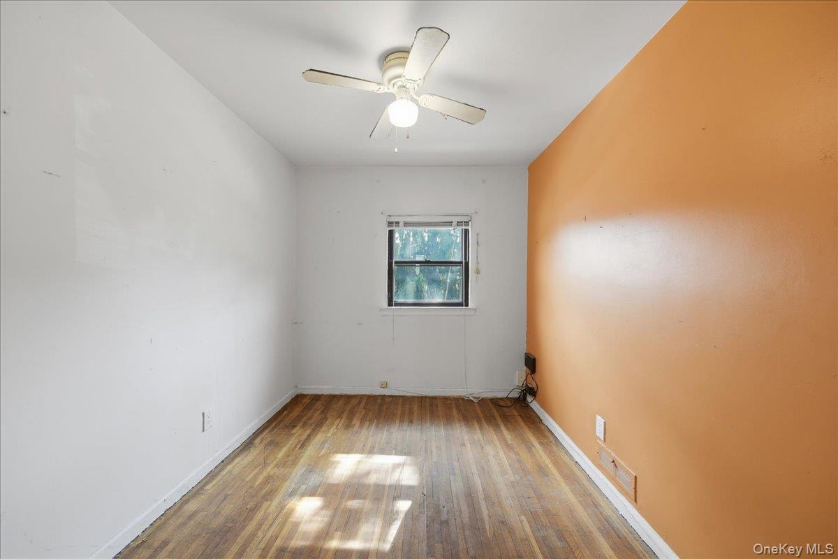 Single Family Gunther Avenue Bronx, NY 10469, MLS-1025142-14