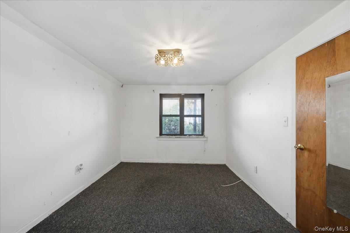 Single Family Gunther Avenue Bronx, NY 10469, MLS-1025142-18