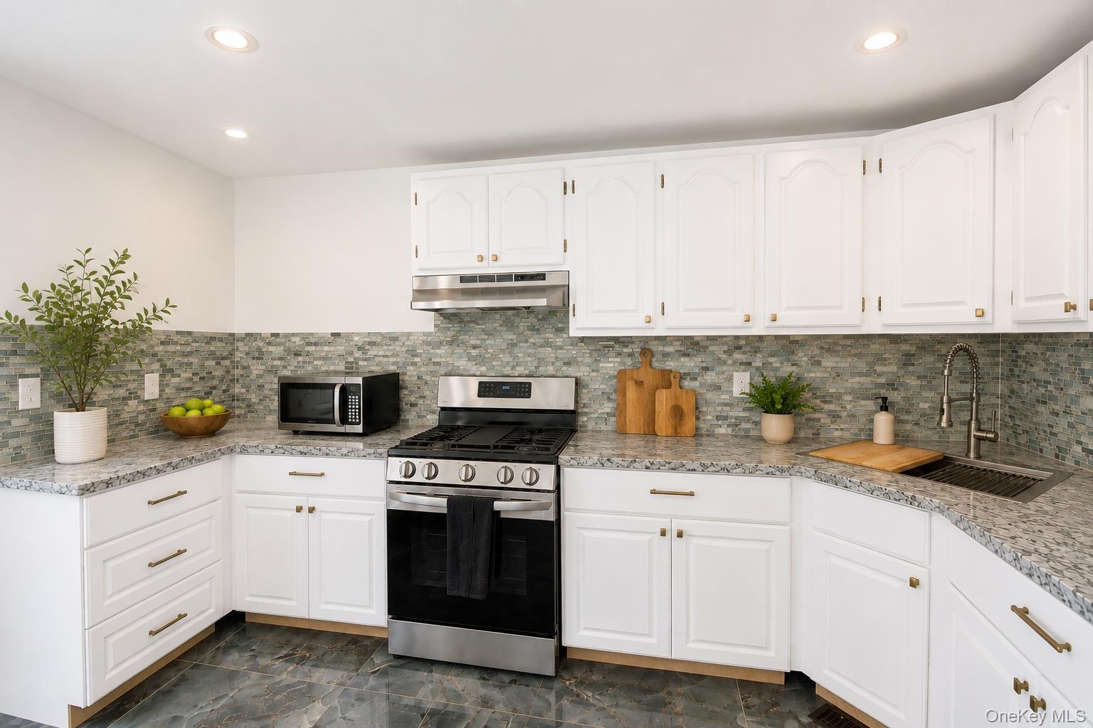 Single Family Quail Road Suffolk County, NY 11778, MLS-1025181-2