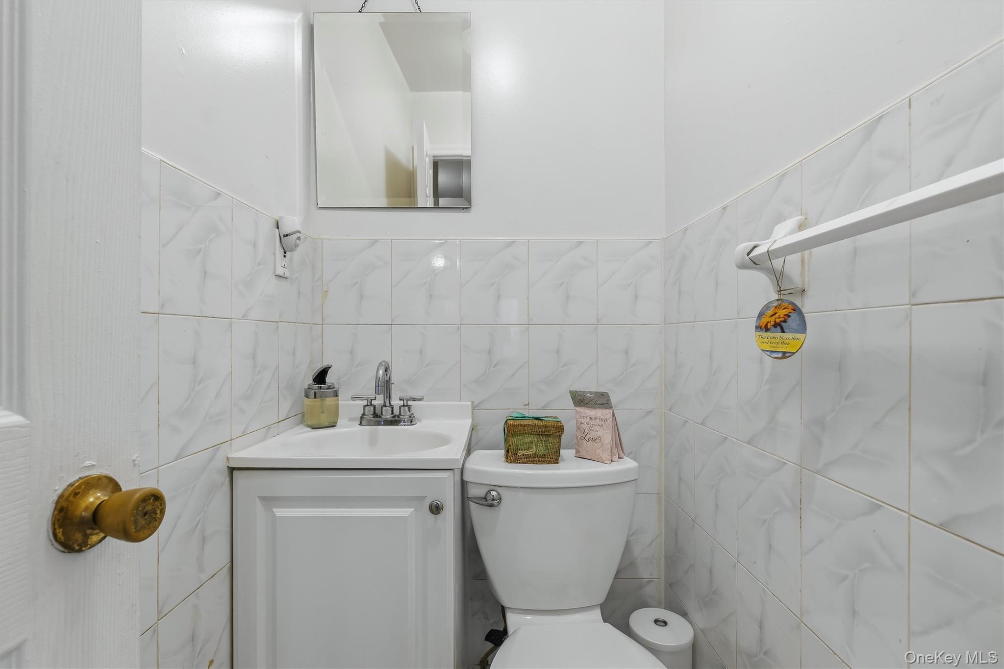 Single Family E 215th Street Bronx, NY 10467, MLS-1025183-16