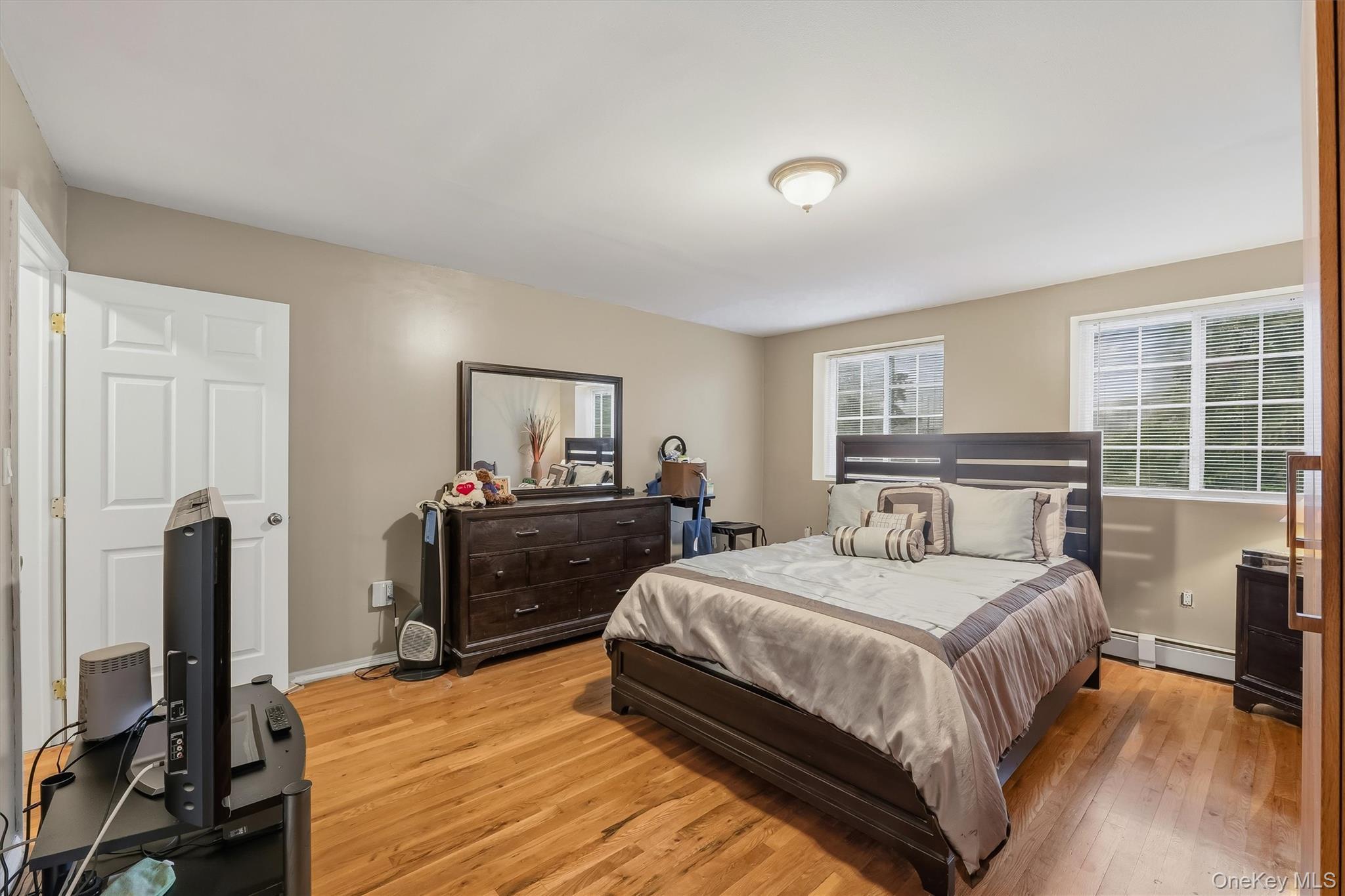 Single Family E 215th Street Bronx, NY 10467, MLS-1025183-21