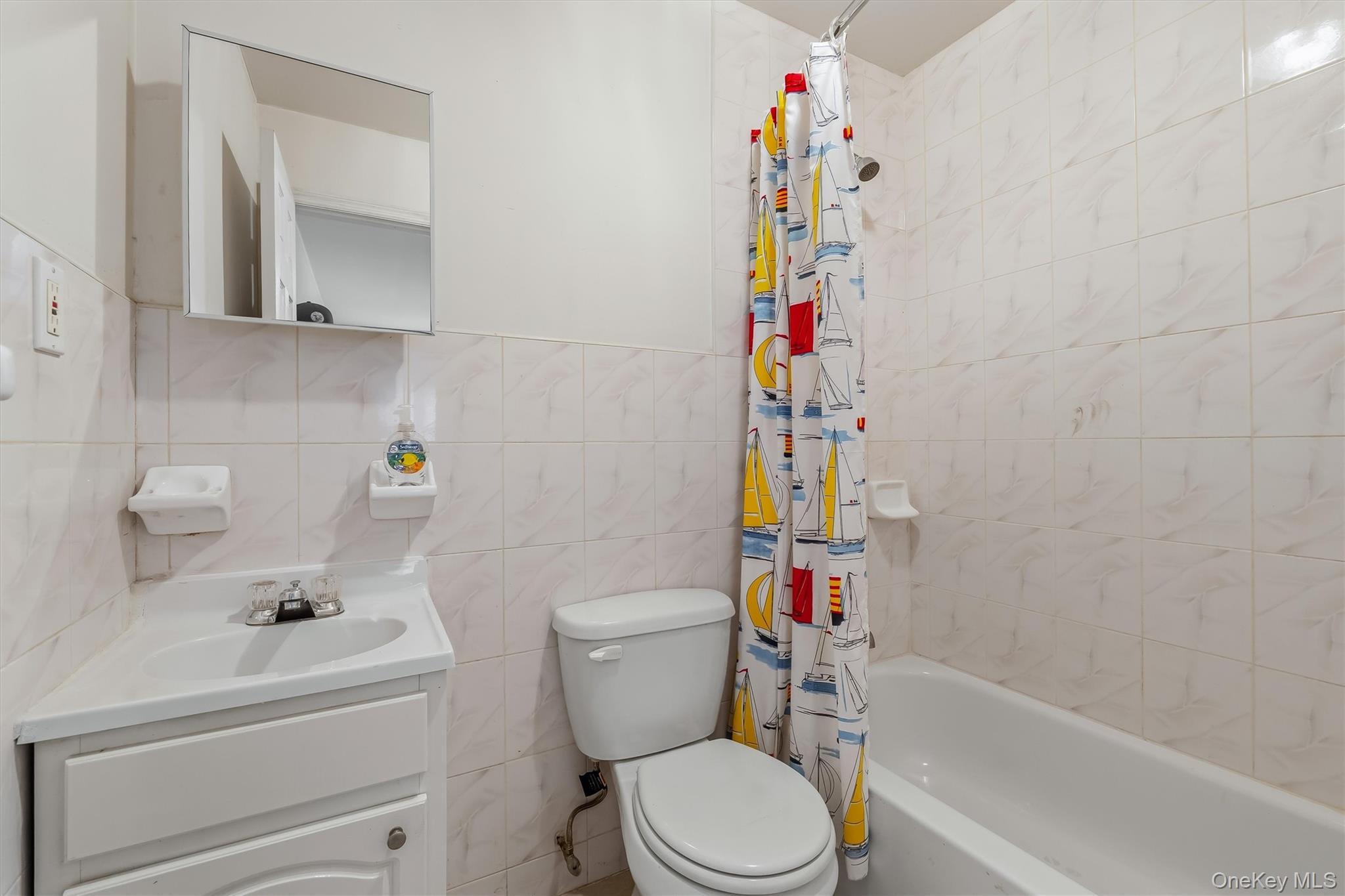 Single Family E 215th Street Bronx, NY 10467, MLS-1025183-24