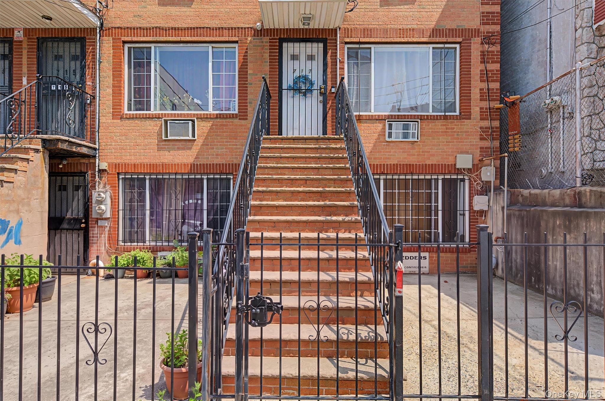 Single Family E 215th Street Bronx, NY 10467, MLS-1025183-8