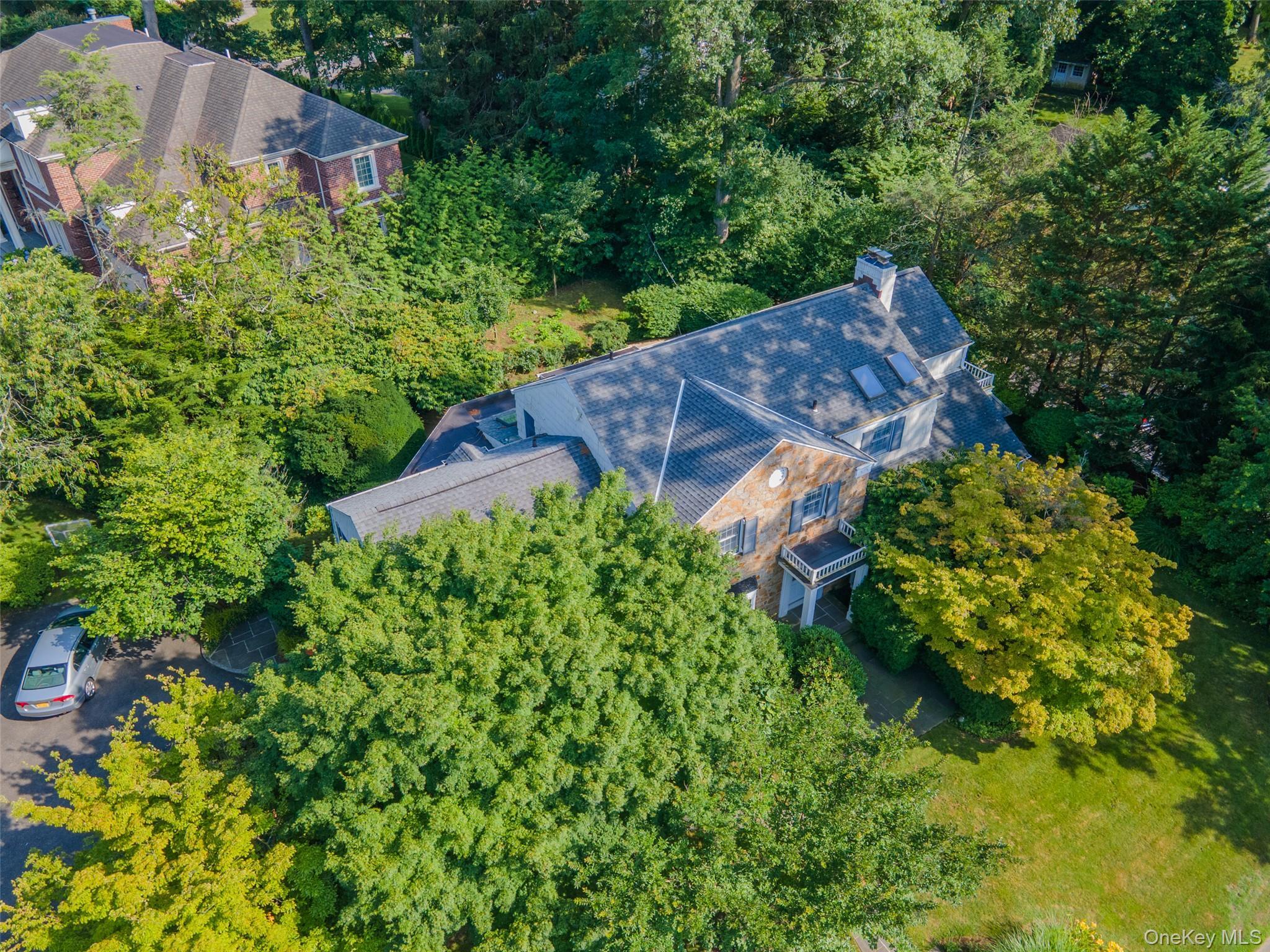 Single Family W Woods Road  Nassau County, NY 11020, MLS-1025193-29