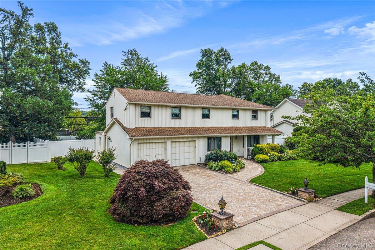 Single Family Clemson Lane Nassau County, NY 11797, MLS-1025222-2