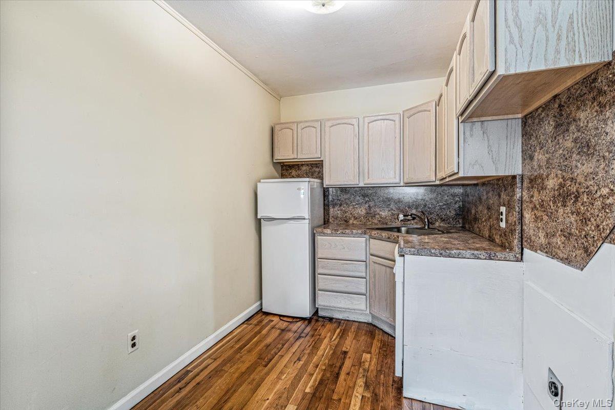 Single Family Clemson Lane Nassau County, NY 11797, MLS-1025222-27