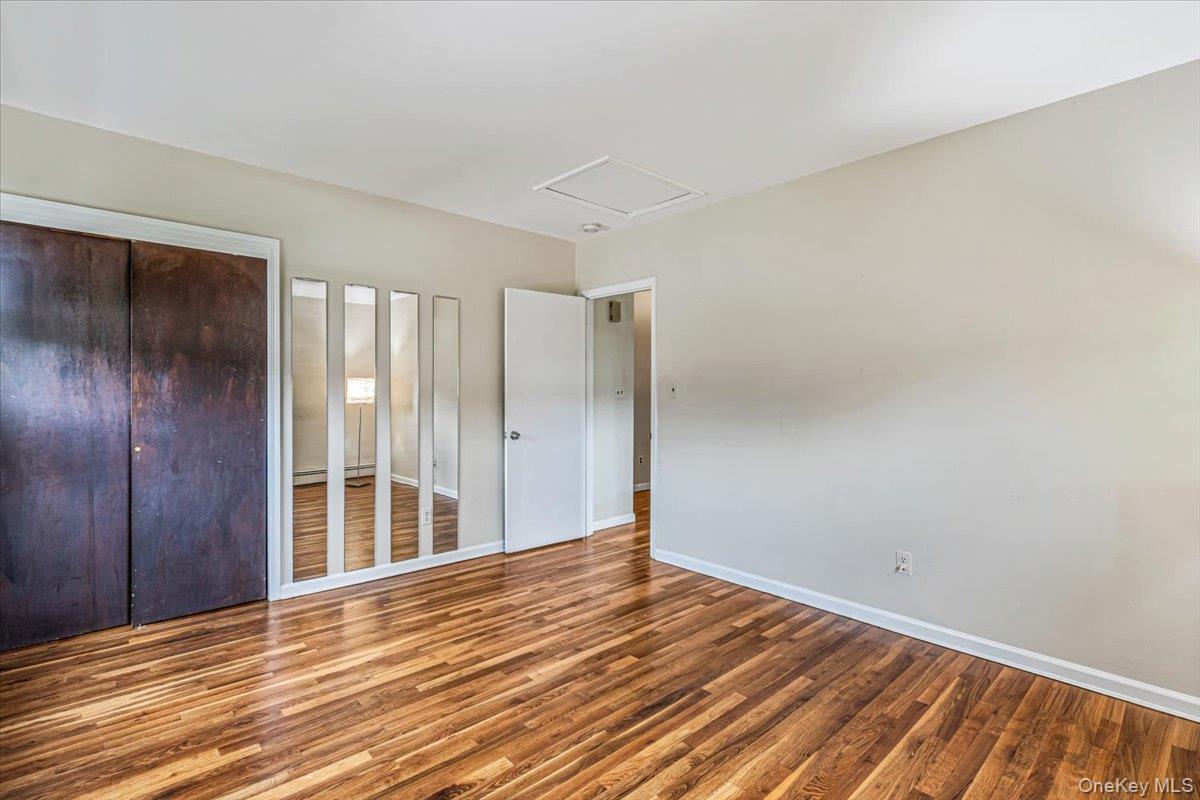 Single Family Clemson Lane Nassau County, NY 11797, MLS-1025222-29