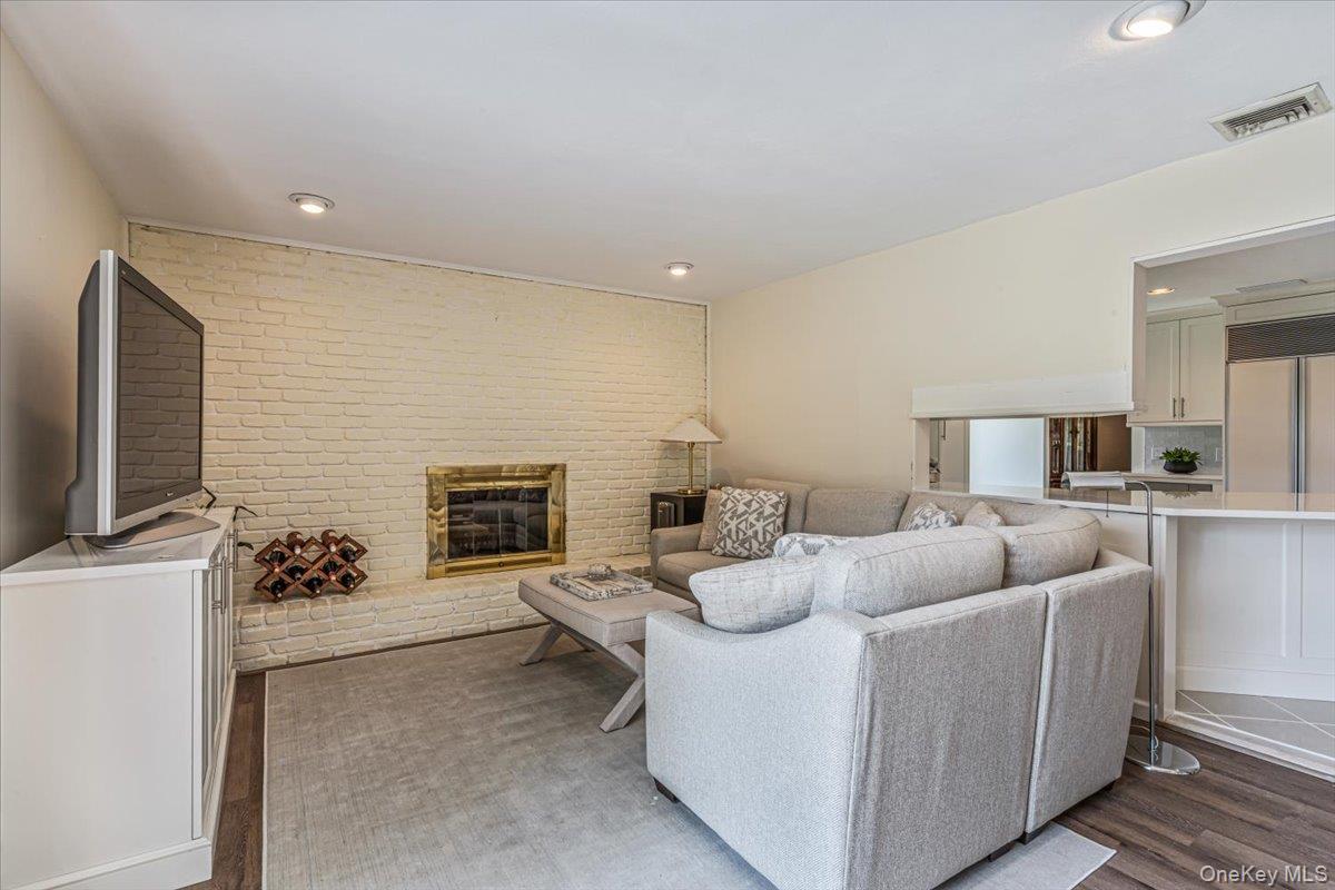 Single Family Clemson Lane Nassau County, NY 11797, MLS-1025222-9