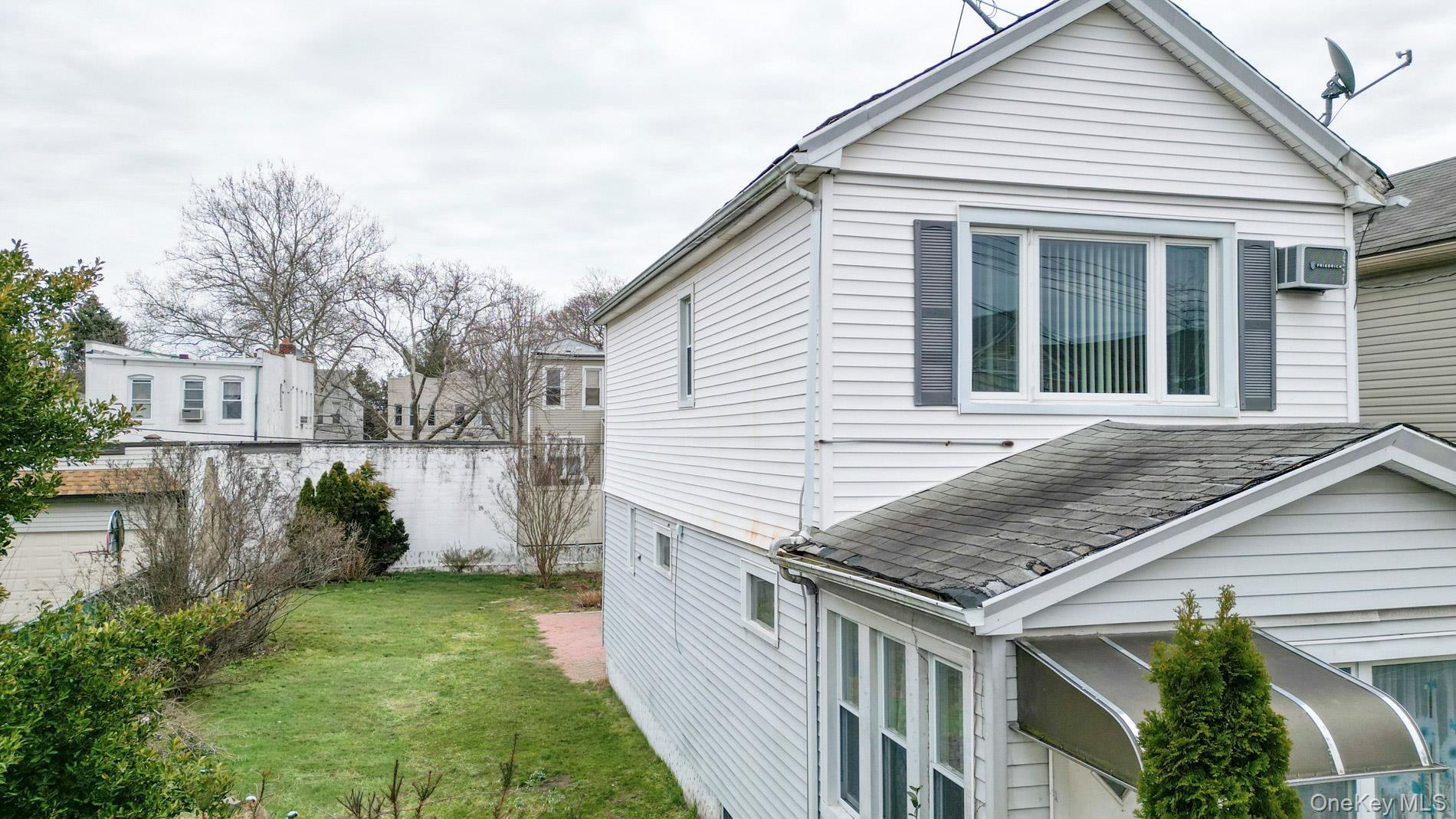 Single Family 71st Place  Queens, NY 11385, MLS-1025231-2