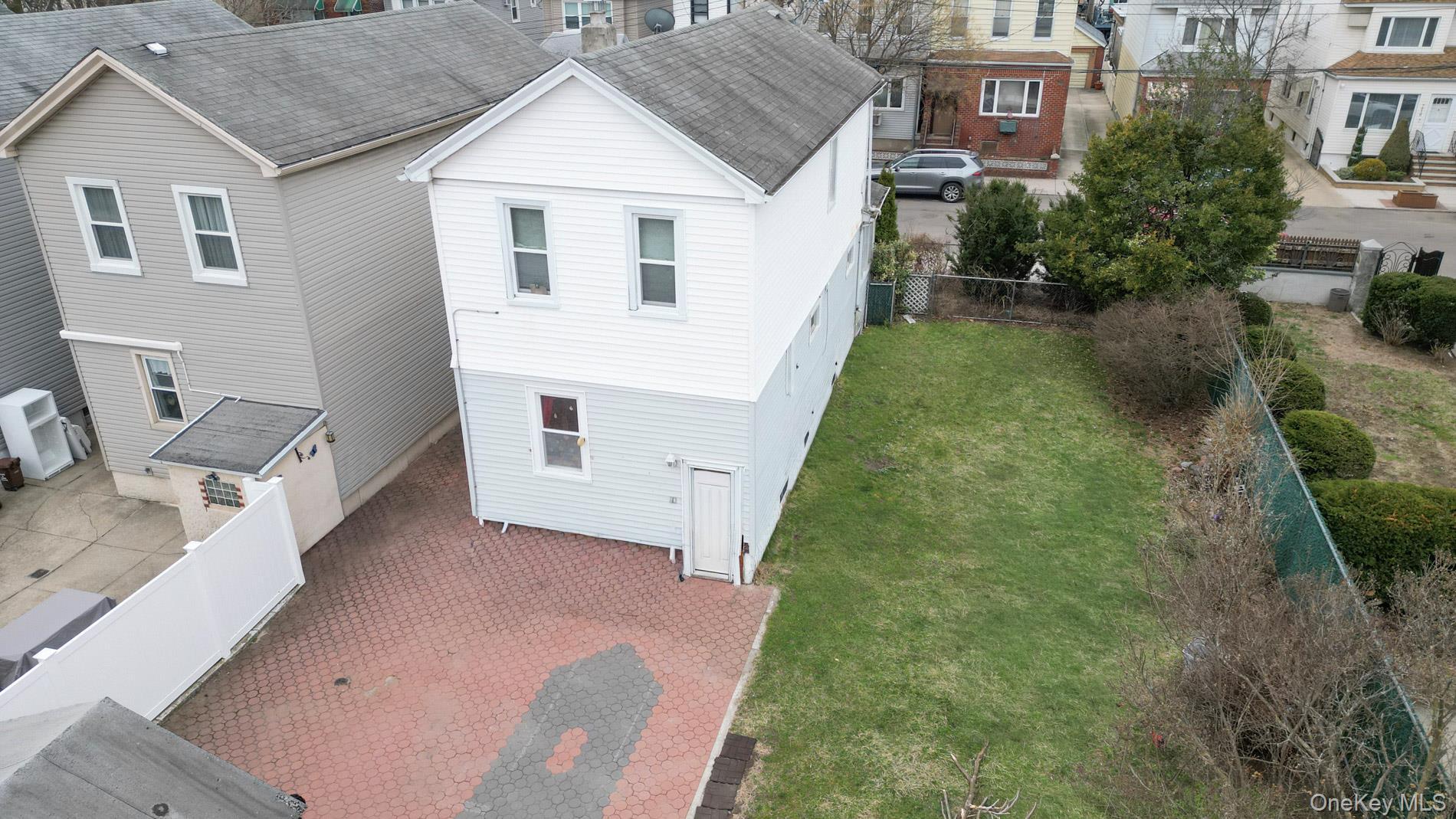 Single Family 71st Place  Queens, NY 11385, MLS-1025231-6
