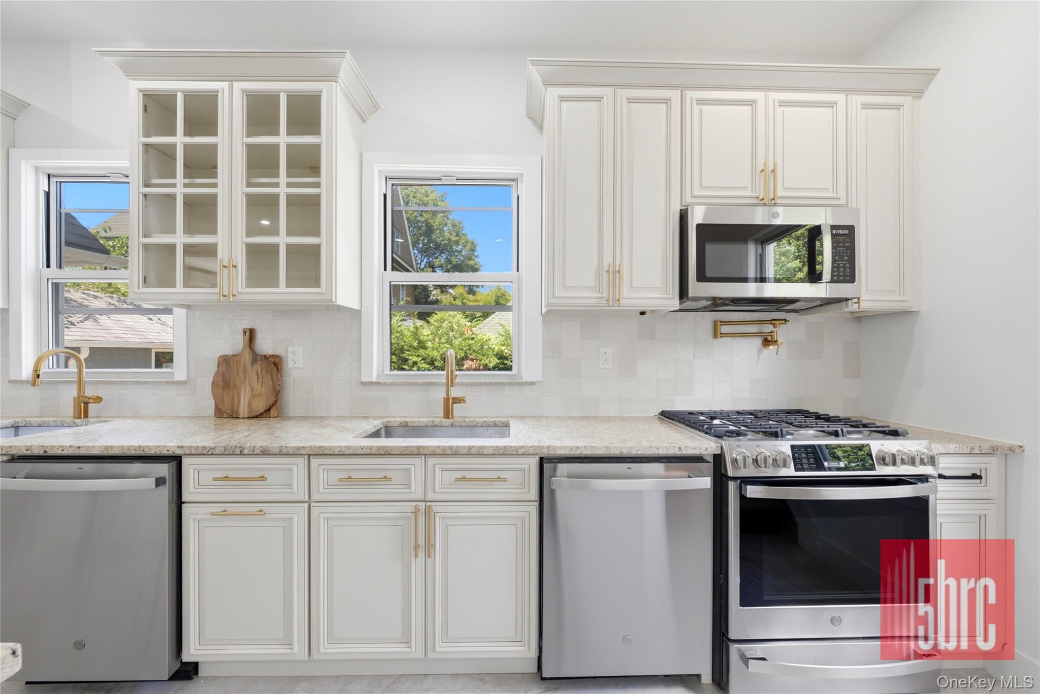 Single Family Beverley Road Brooklyn, NY 11218, MLS-1025270-18