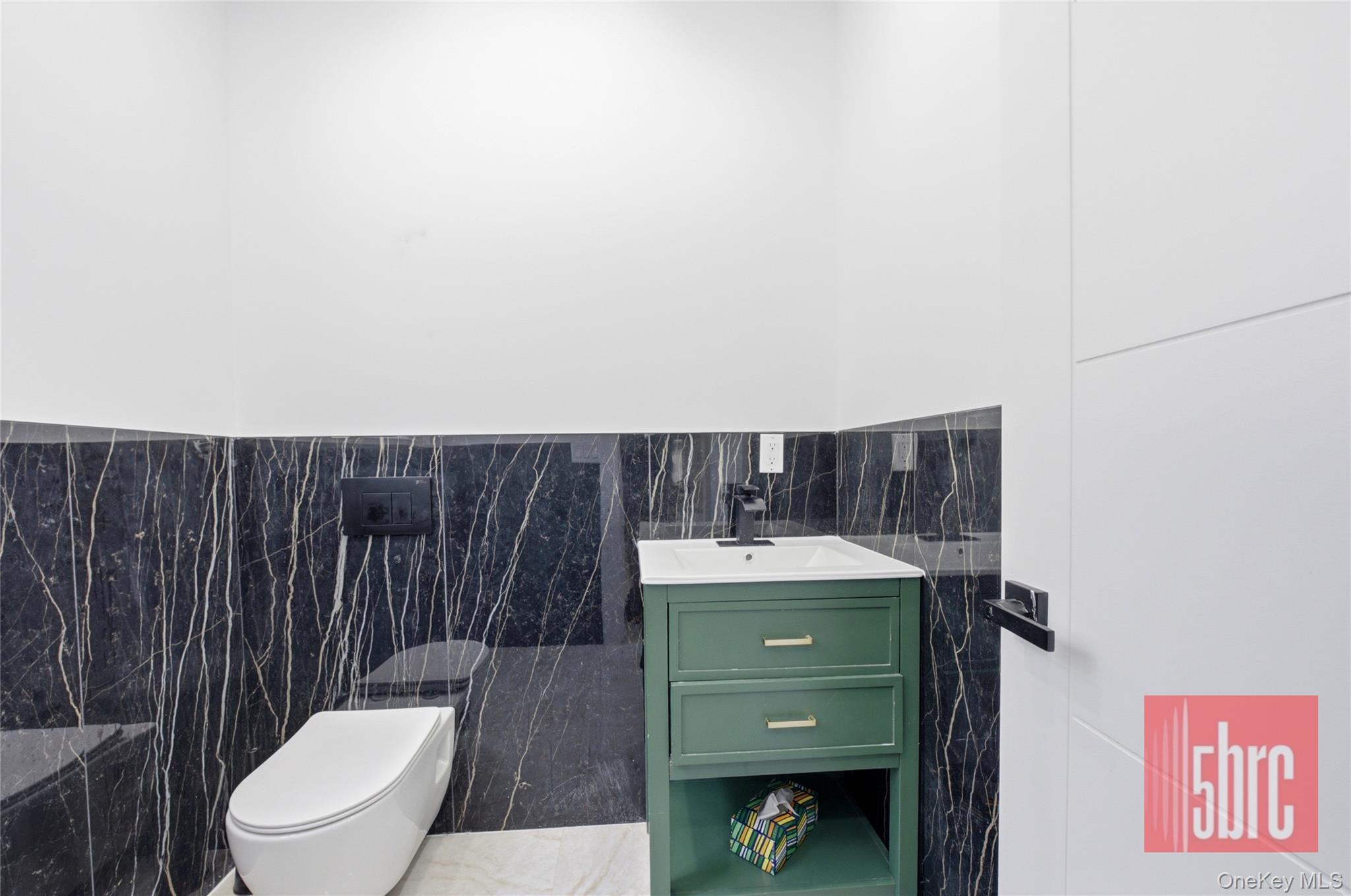 Single Family Beverley Road Brooklyn, NY 11218, MLS-1025270-33