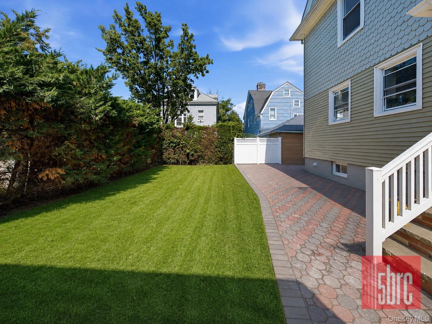 Single Family Beverley Road Brooklyn, NY 11218, MLS-1025270-44