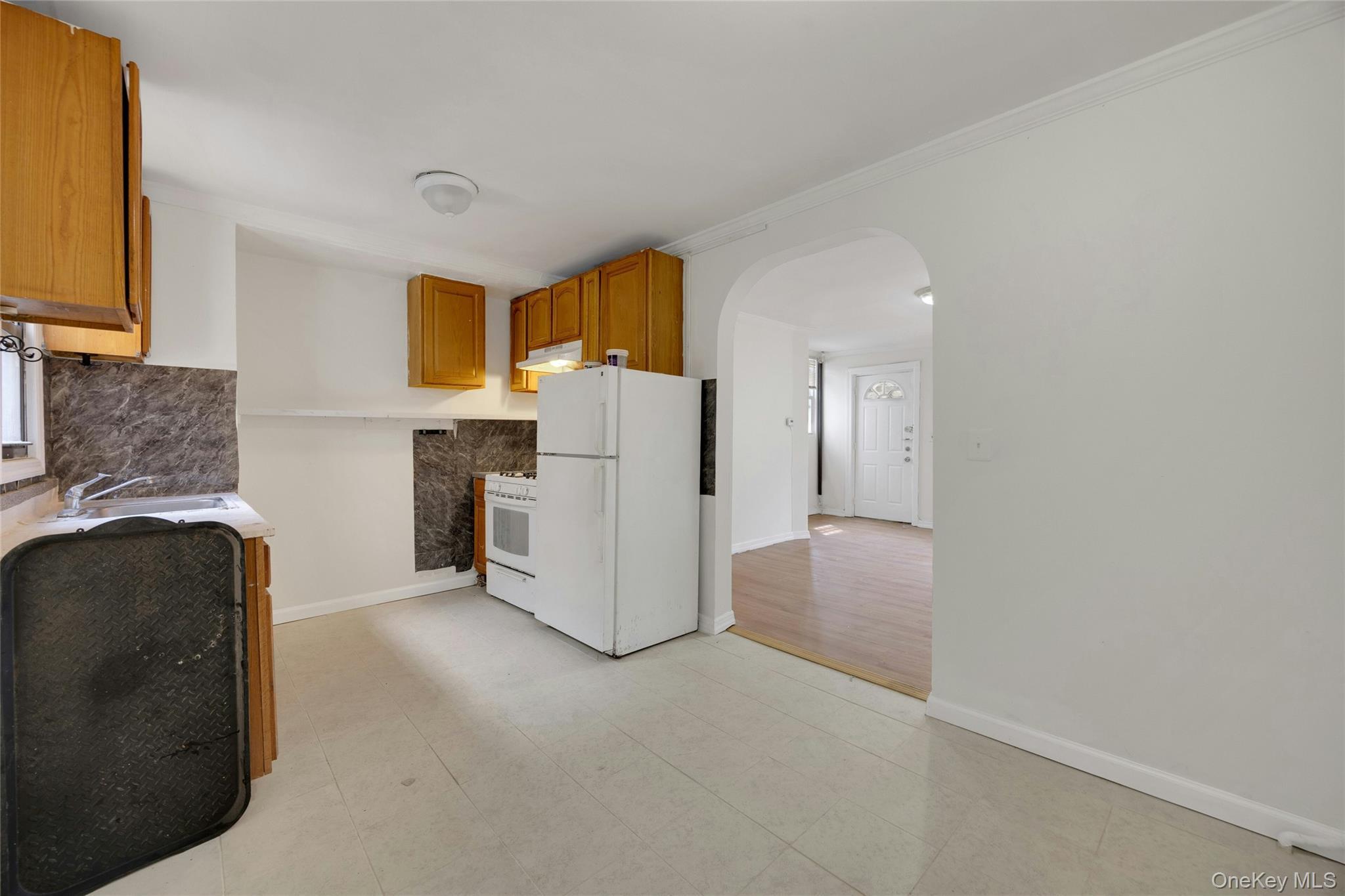 Single Family Arthur Avenue Bronx, NY 10457, MLS-1025290-12