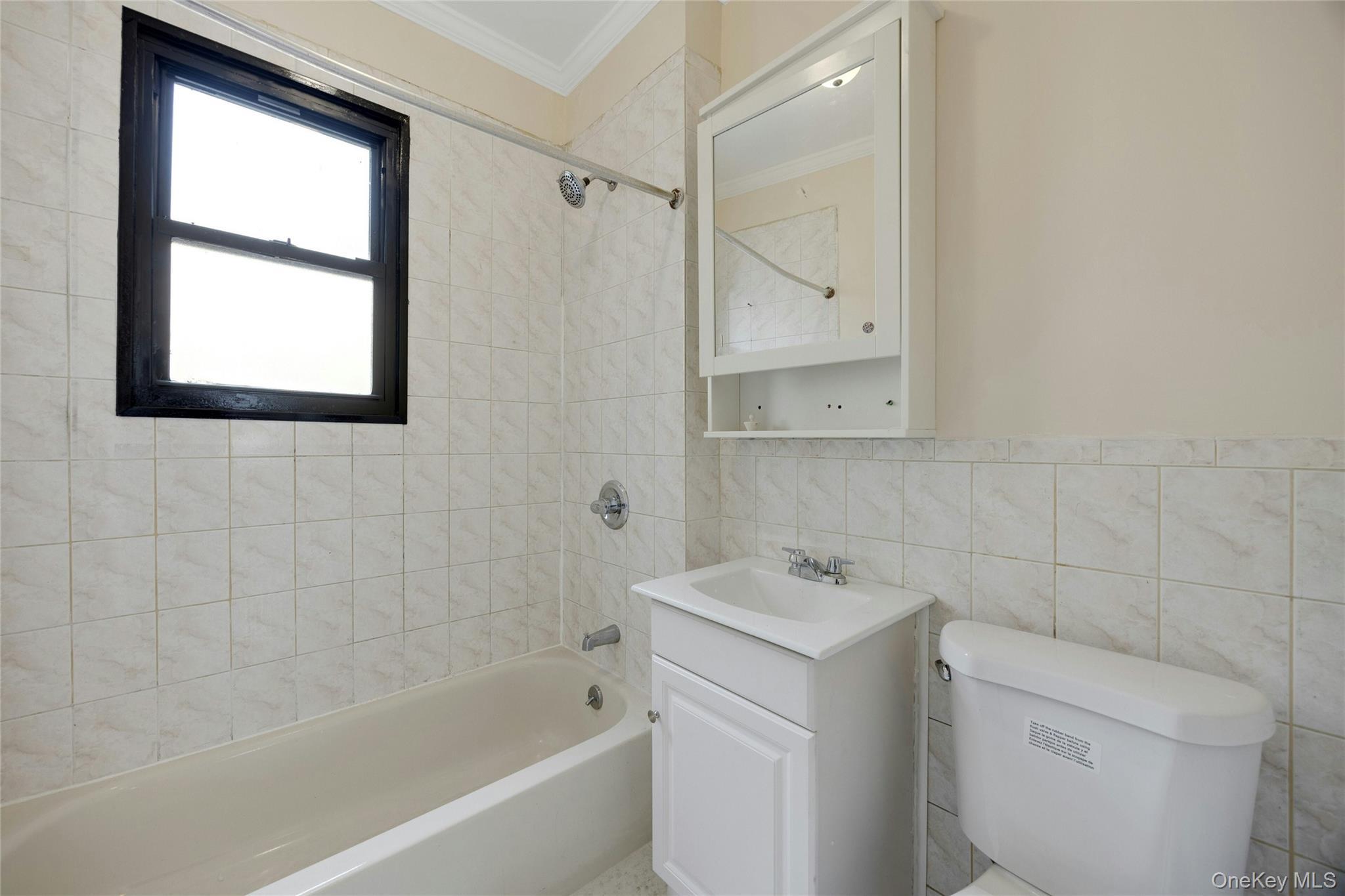 Single Family Arthur Avenue Bronx, NY 10457, MLS-1025290-19