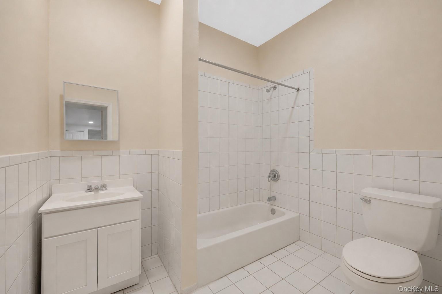 Single Family Arthur Avenue Bronx, NY 10457, MLS-1025290-24