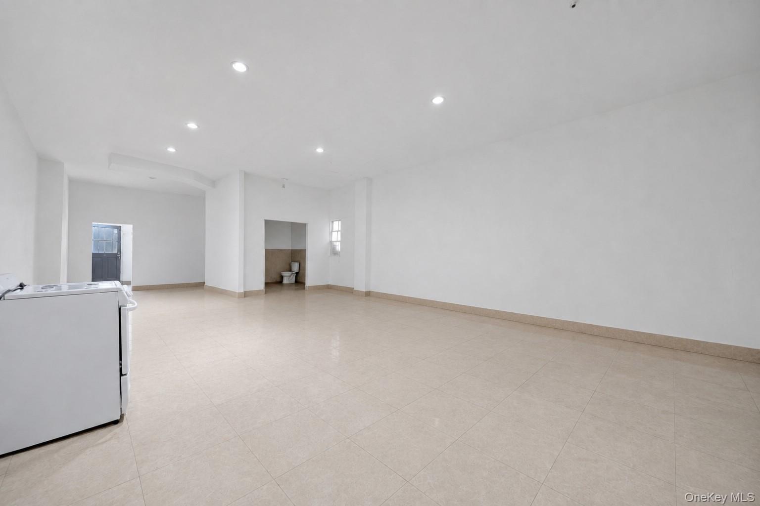 Single Family Arthur Avenue Bronx, NY 10457, MLS-1025290-28