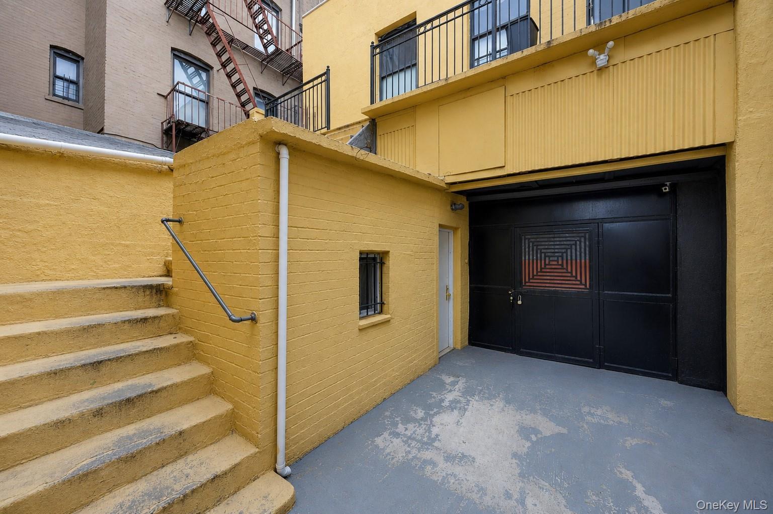 Single Family Arthur Avenue Bronx, NY 10457, MLS-1025290-3