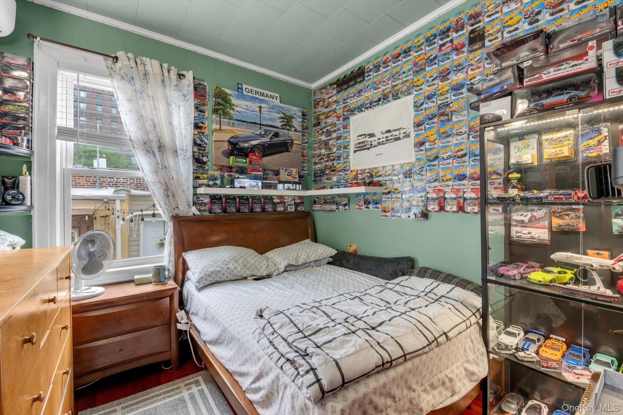 Single Family Pine Street Brooklyn, NY 11208, MLS-1025330-13