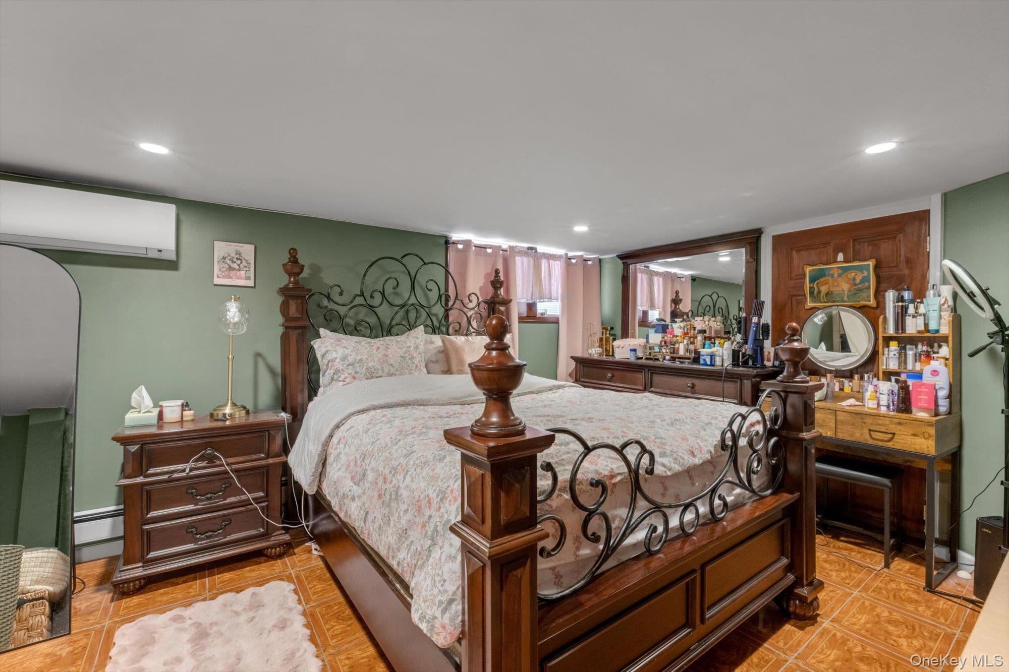 Single Family Pine Street Brooklyn, NY 11208, MLS-1025330-24
