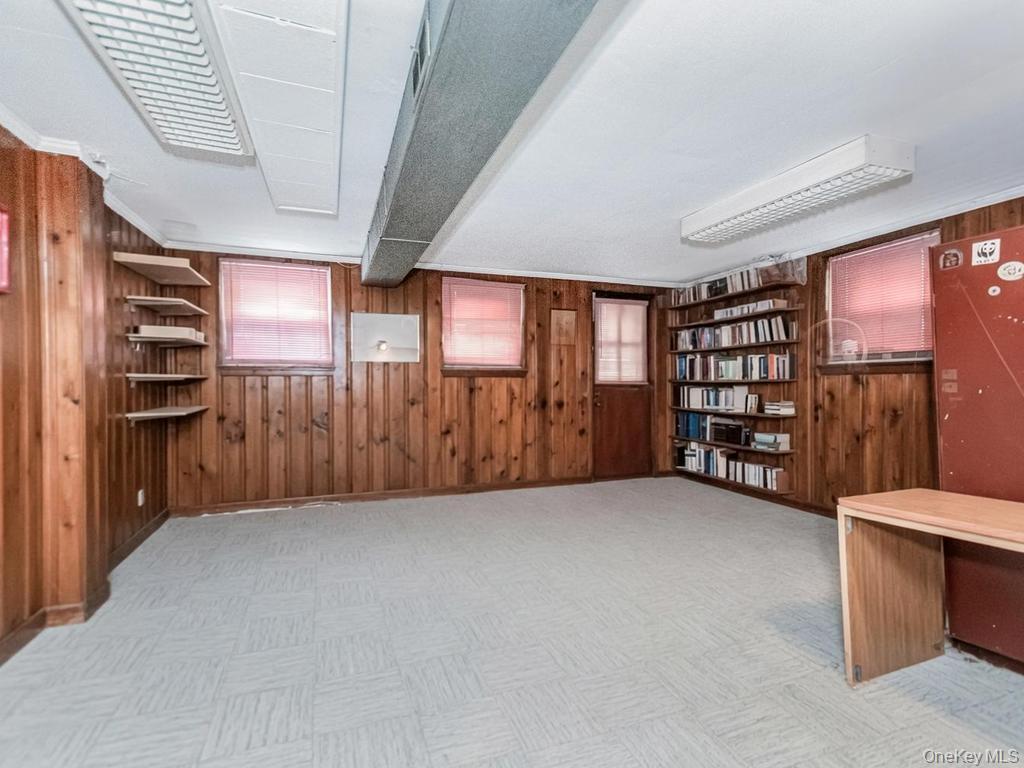 Single Family Tiemann Avenue Bronx, NY 10469, MLS-1025356-12