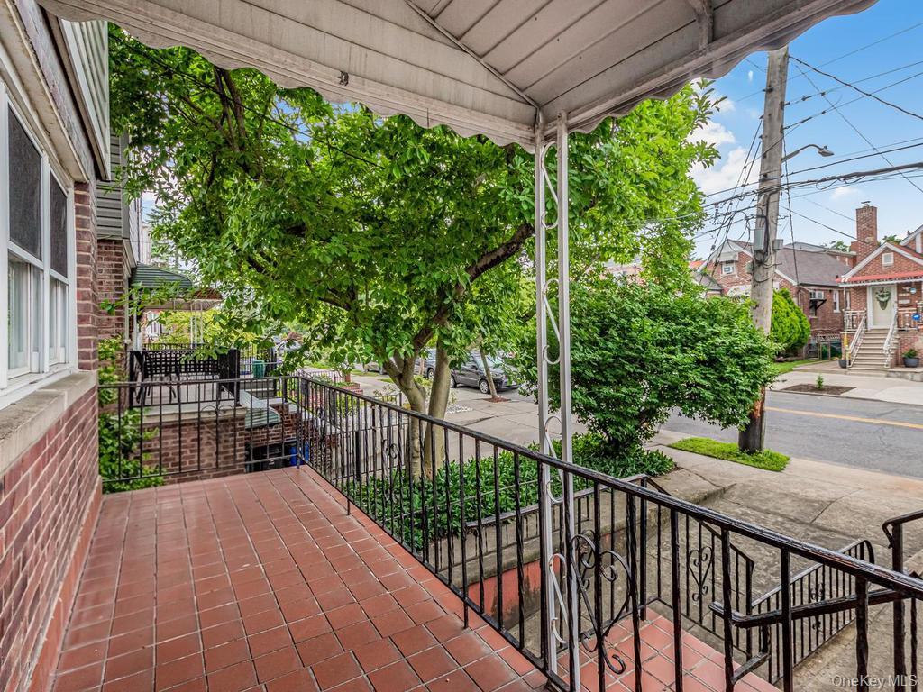 Single Family Tiemann Avenue Bronx, NY 10469, MLS-1025356-15